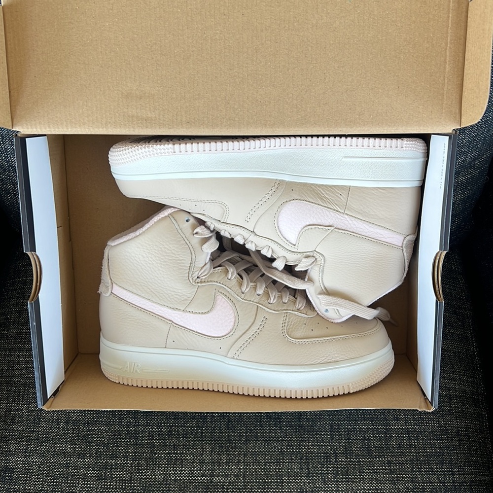Nike Air Force 1 Sculpt Shoes - Picture 2 of 15